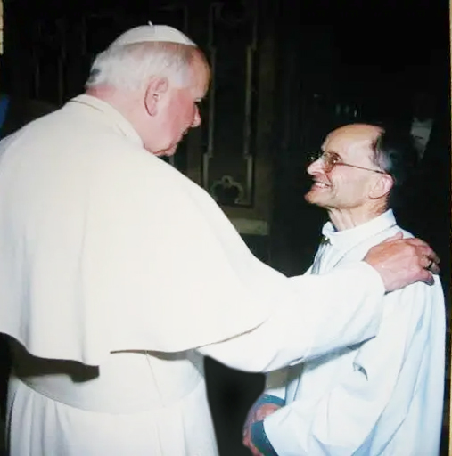 Padre christian certosino di strada